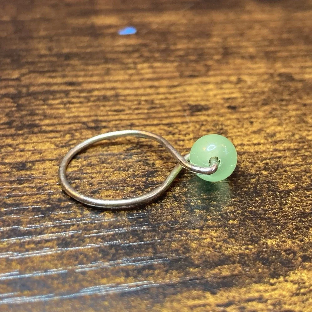 Wire Wrap Ring‎ Size 6.5 Light Green Bead Silver Tone Minimalist Freeform